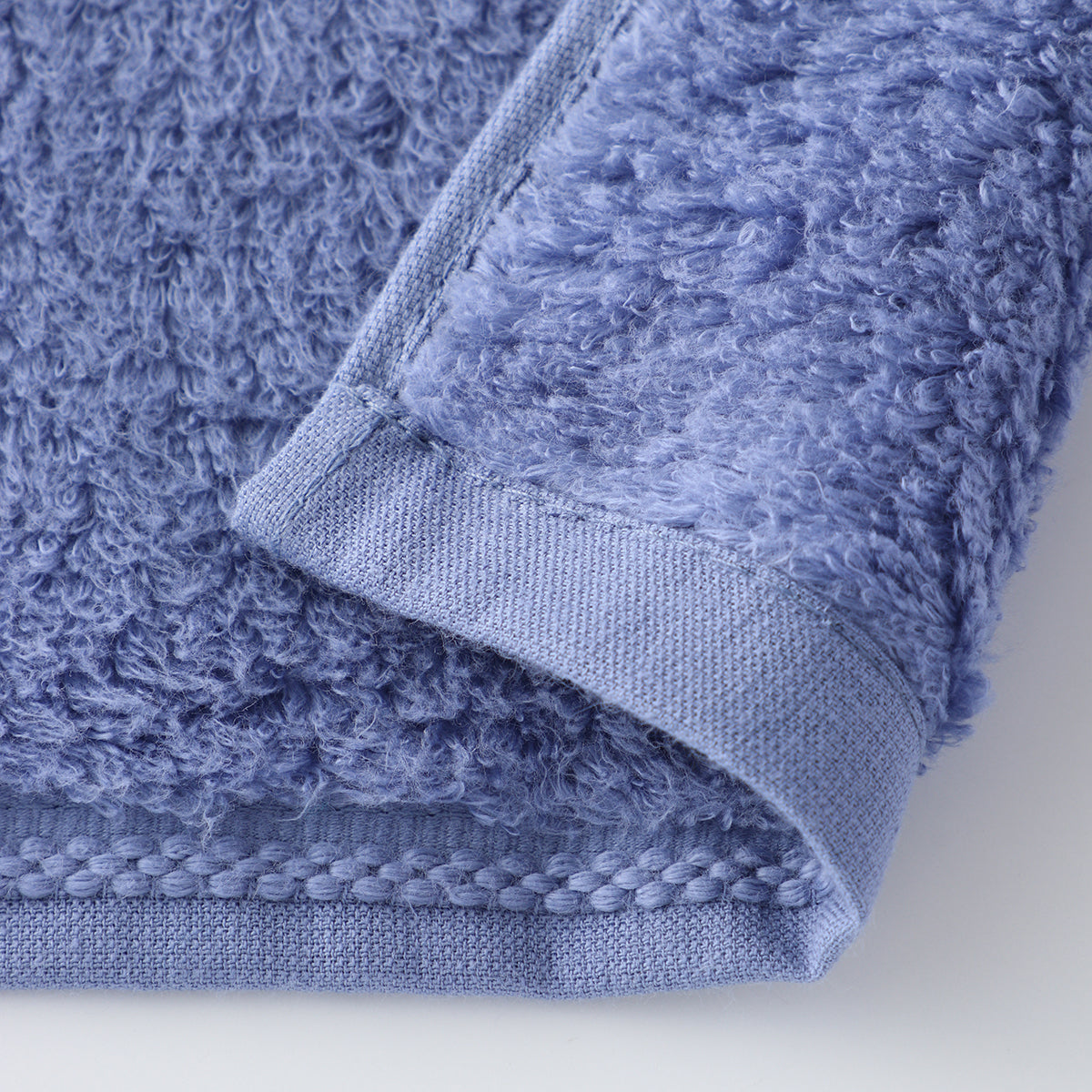 Super Marshmallow small bath towel in Blue