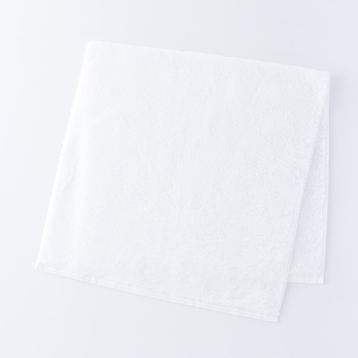 Super Marshmallow small bath towel in White
