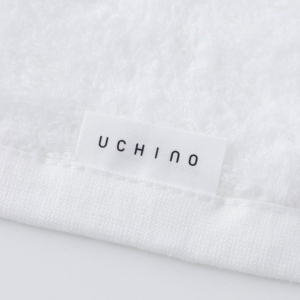 Super Marshmallow small bath towel in White