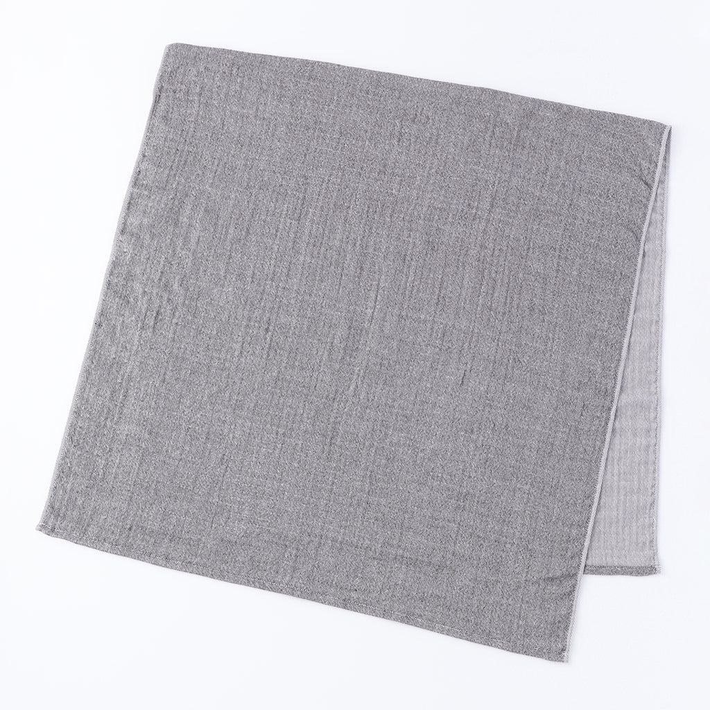 Marshmallow Puff Gauze bath towel in Dark Grey