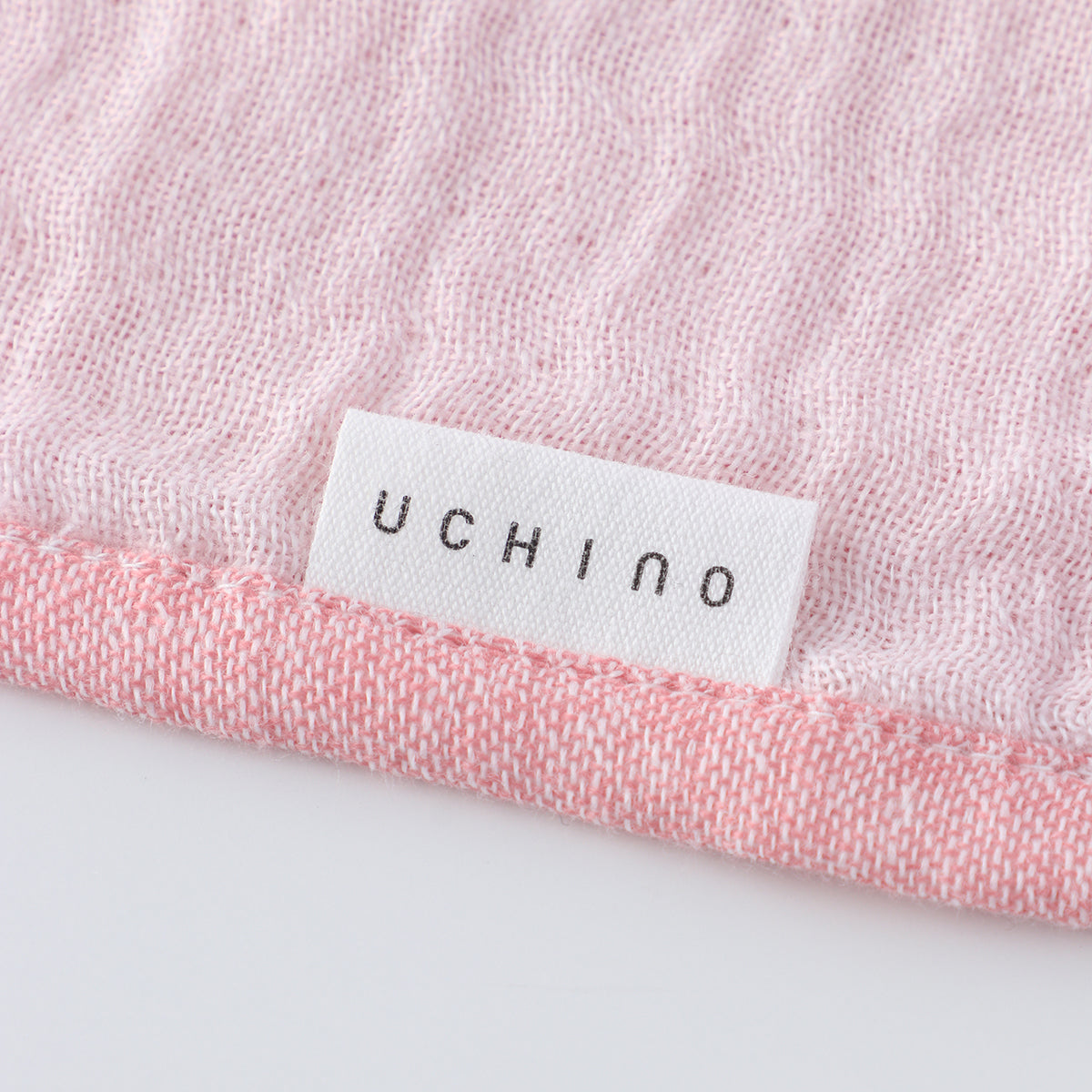 Marshmallow Puff Gauze bath towel in Pink