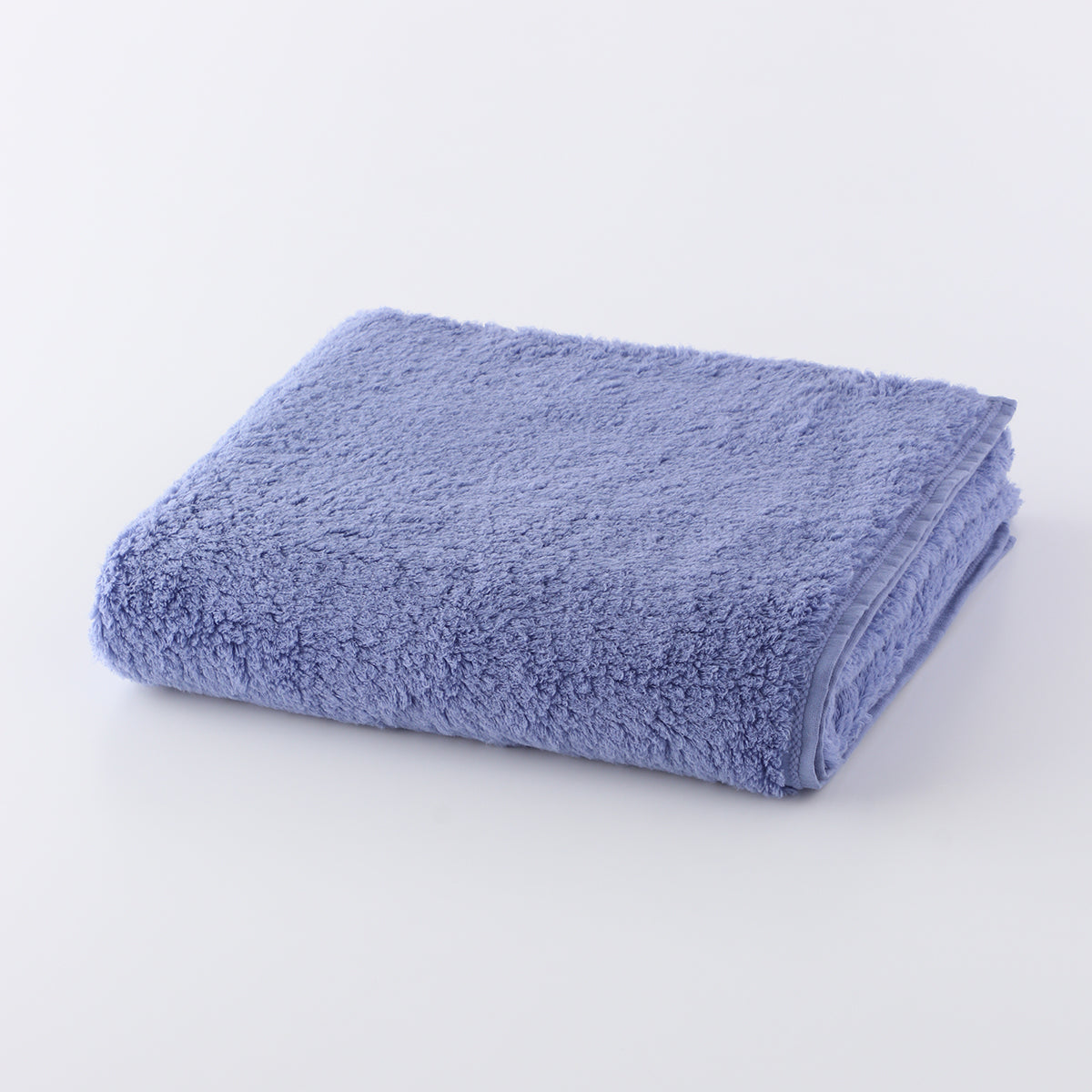 Super Marshmallow bath towel in Blue