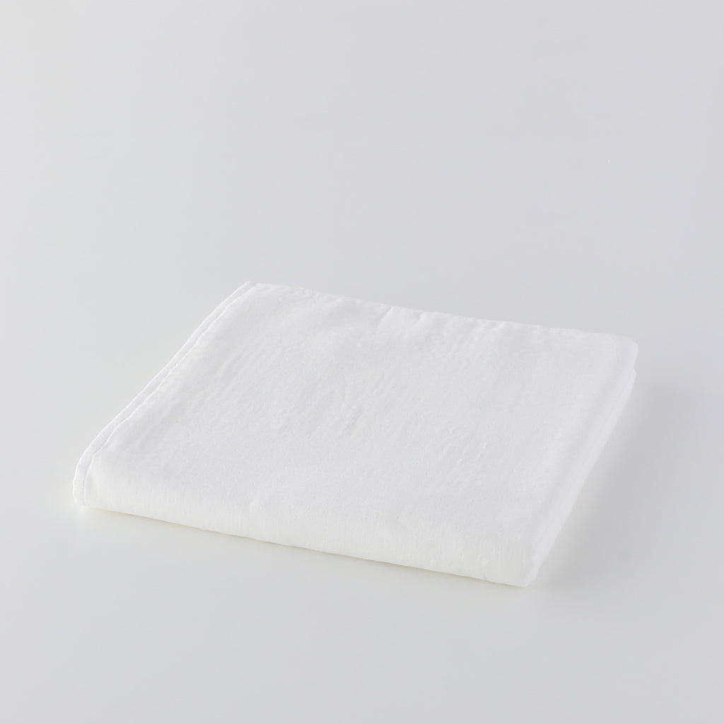 Marshmallow Gauze & Pile bath towel in White