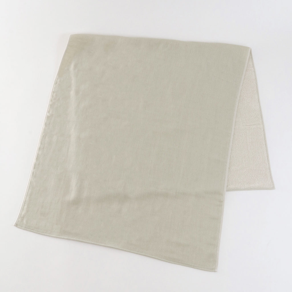 Tea-dyed organic gauze bath towel in Green
