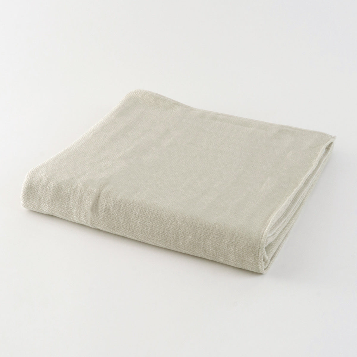 Tea-dyed organic gauze bath towel in Green