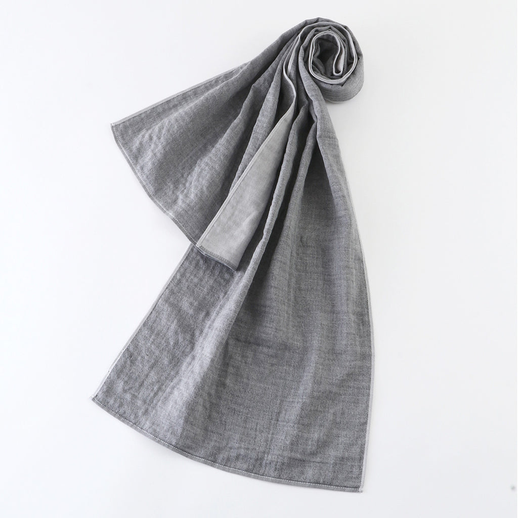 Marshmallow Gauze muffler in Grey