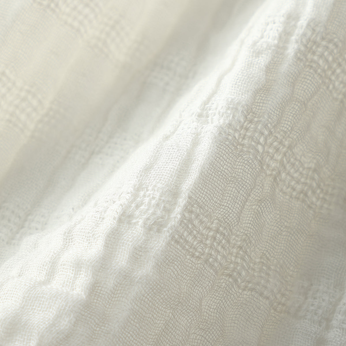 Crepe Gauze muffler in Ivory