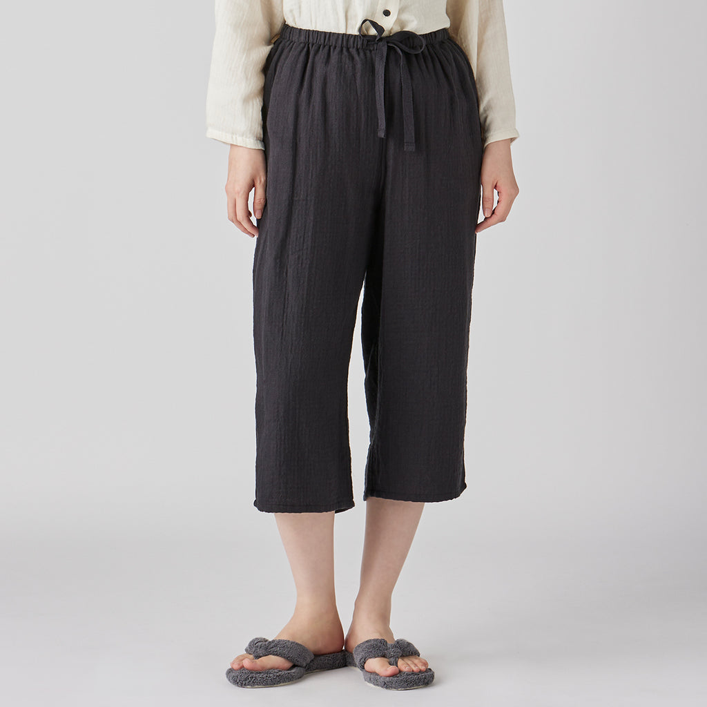 Marshmallow Gauze cropped pants in Black