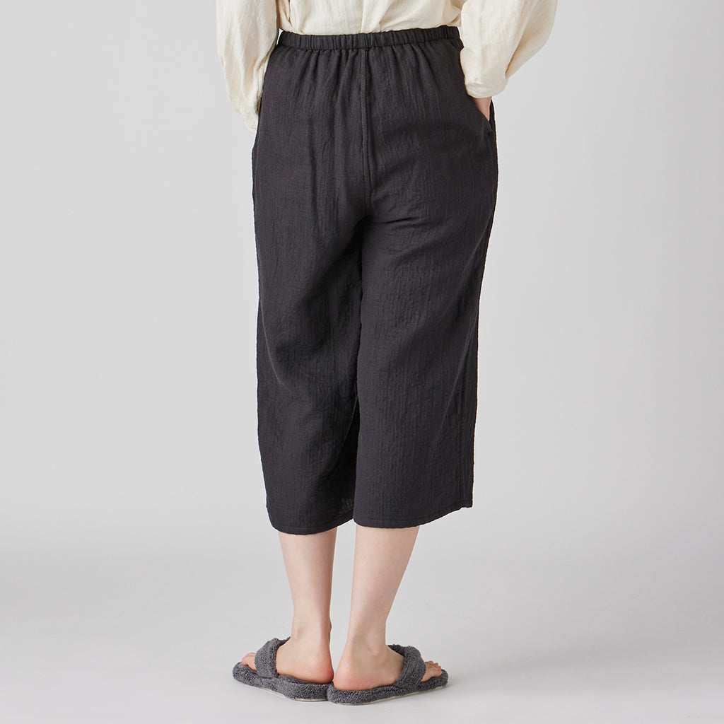 Marshmallow Gauze cropped pants in Black