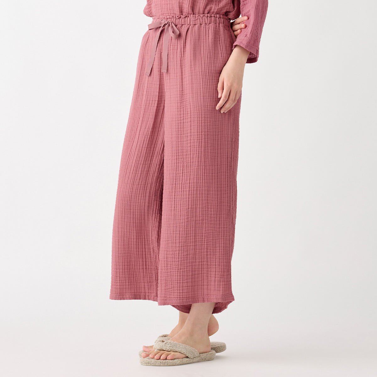 Crepe Gauze wide pants in Pink