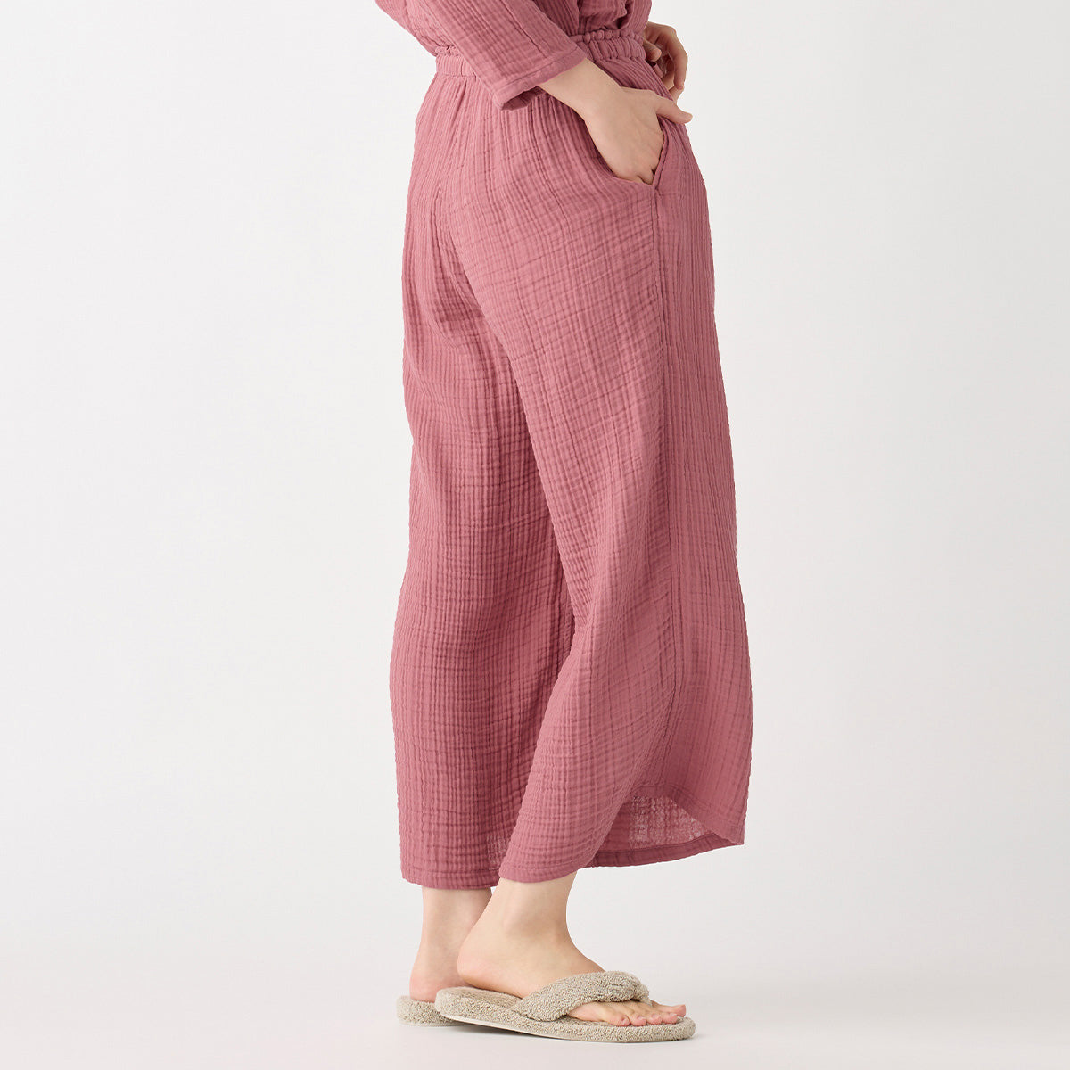 Crepe Gauze wide pants in Pink