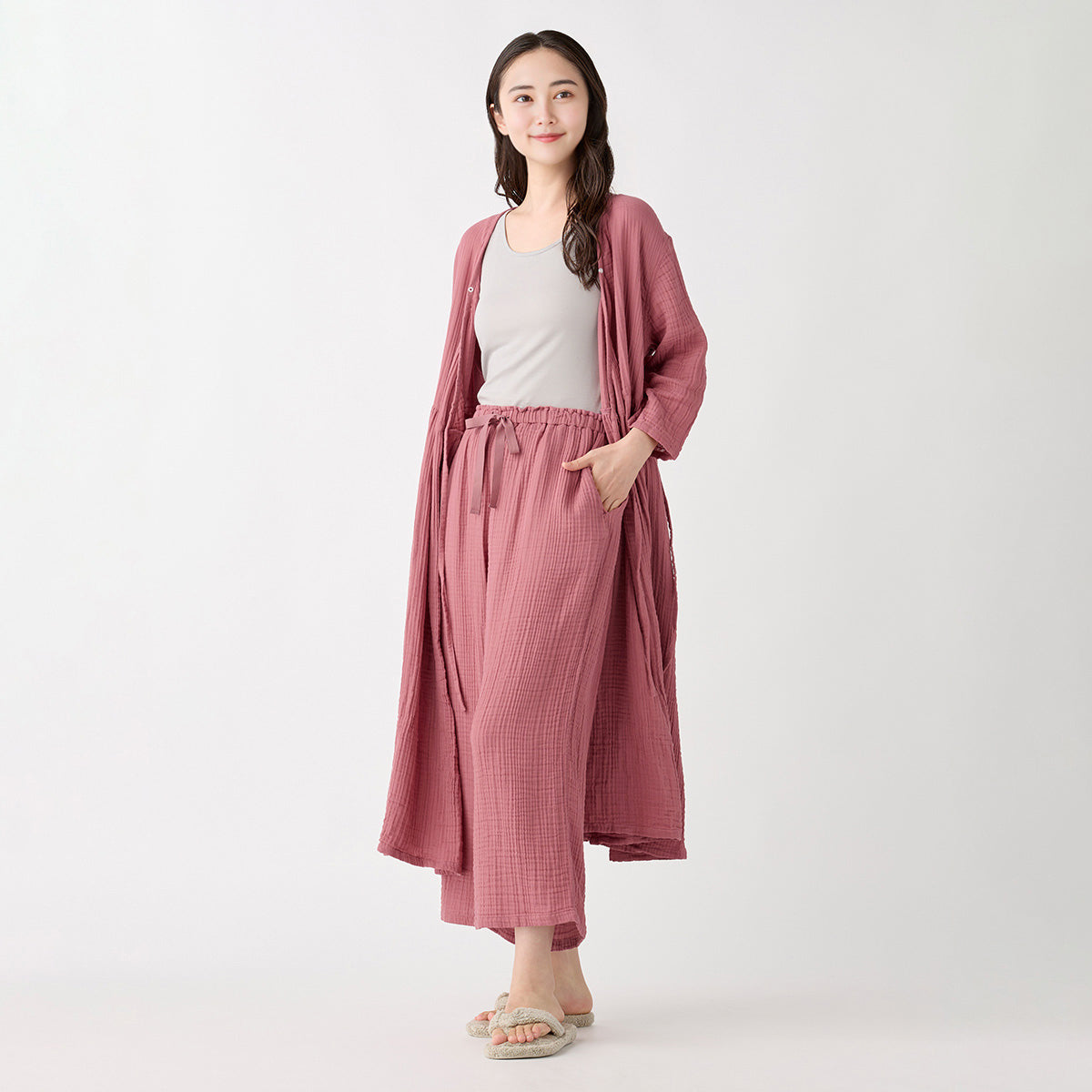 Crepe Gauze wide pants in Pink