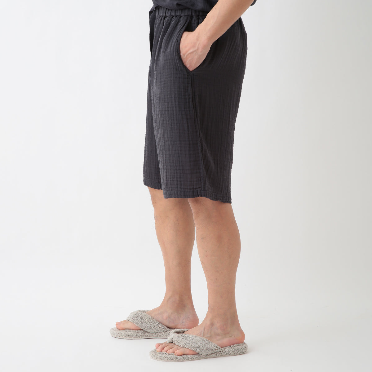 Crepe Gauze half pants in Dark Grey