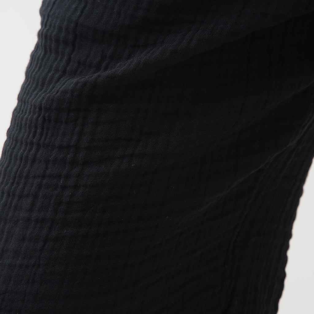 Crepe Gauze mid-length shorts in Black