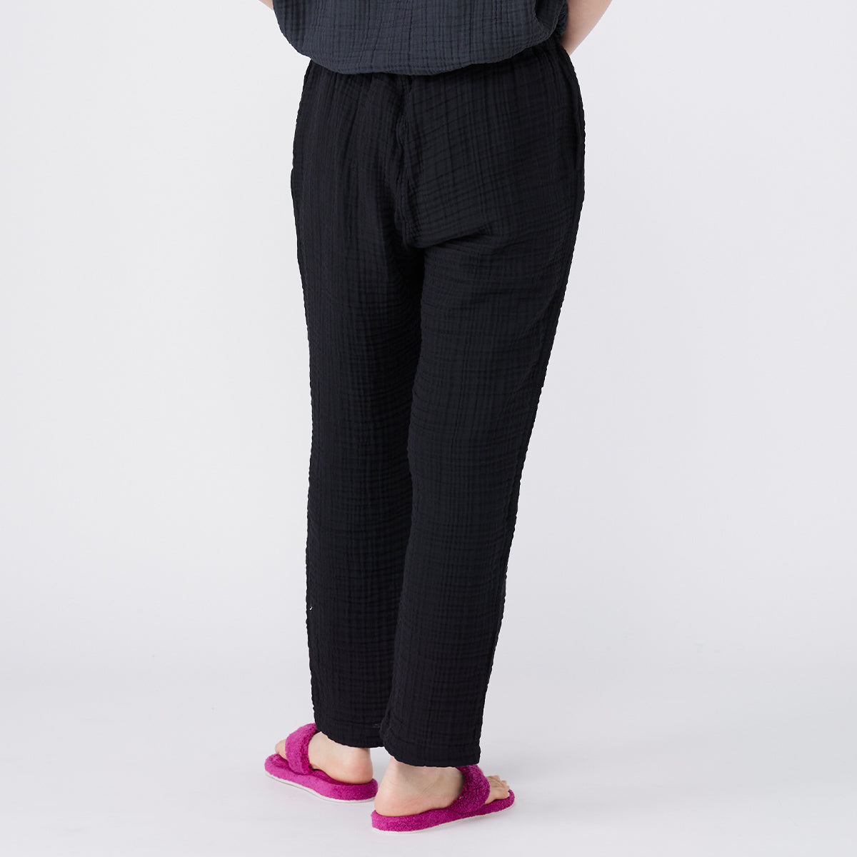 Crepe Gauze pants in Black