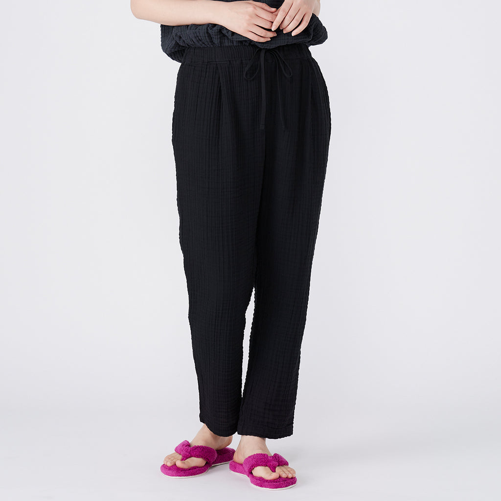 Crepe Gauze pants in Black
