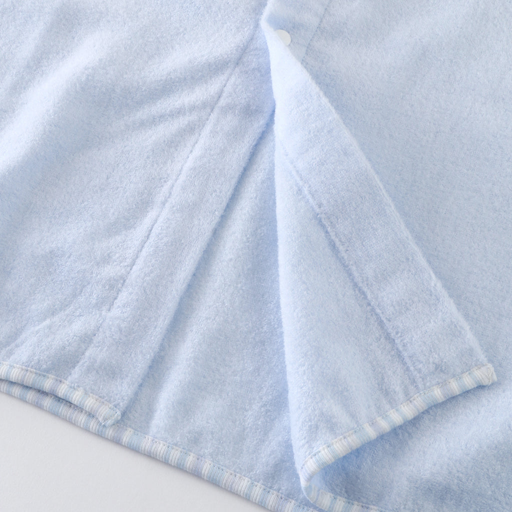 Airy Touch baby poncho in Blue