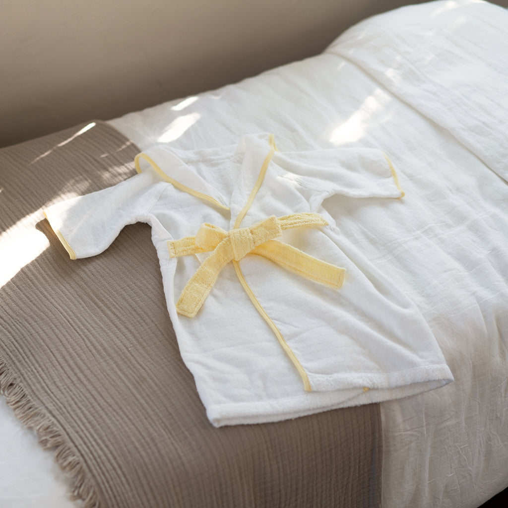 Marshmallow Gauze & Pile baby robe in White