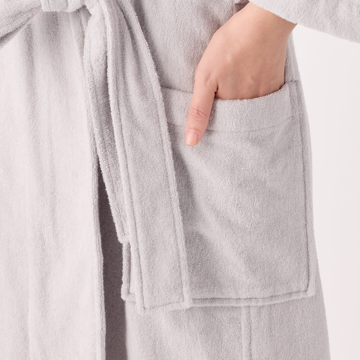 Lightweight Yarn bath robe in Grey