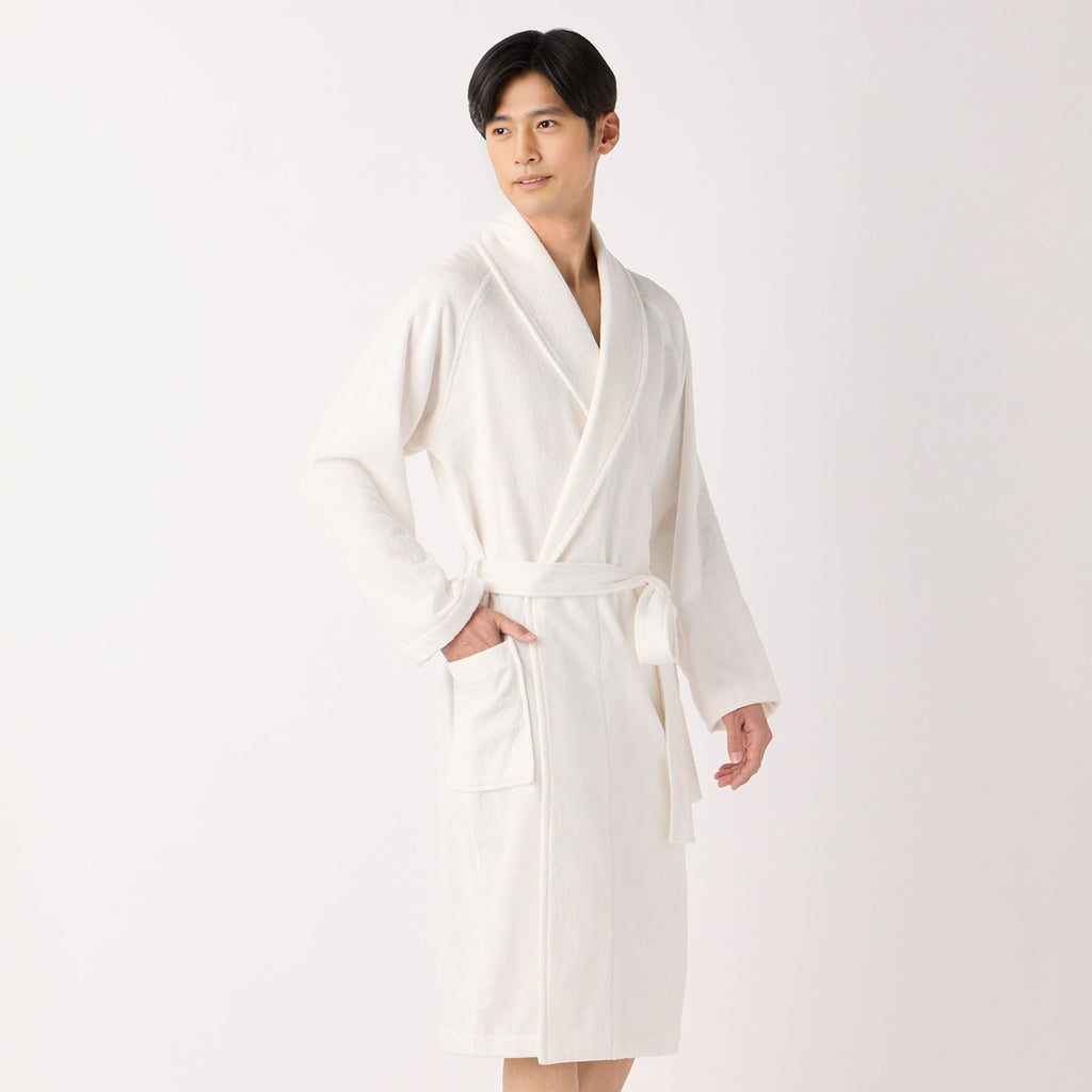 Lightweight Yarn bath robe in White