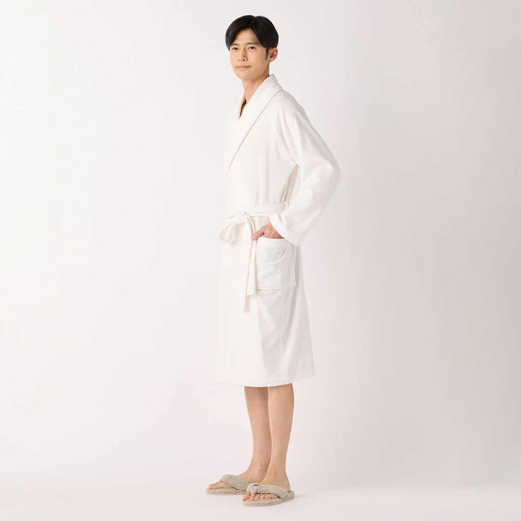 Lightweight Yarn bath robe in White