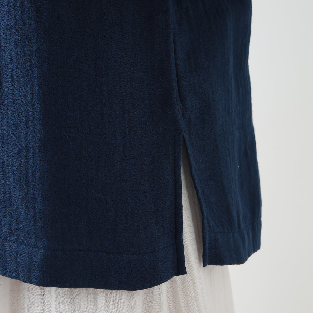 Marshmallow Gauze pullover in Dark Blue