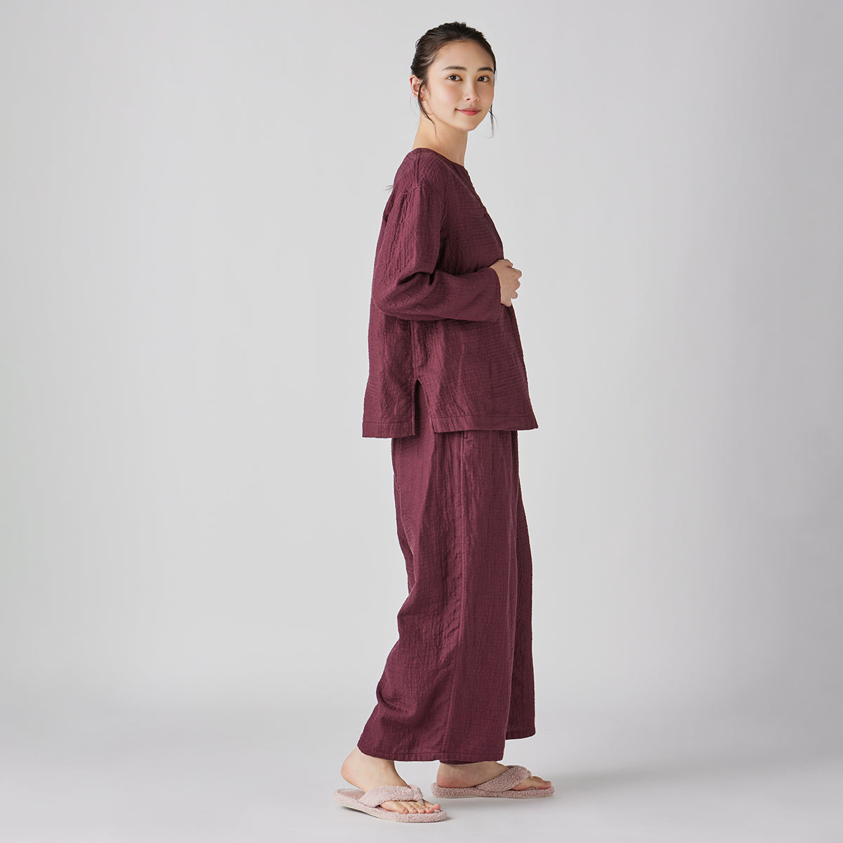 Marshmallow Gauze pullover in Dark Red