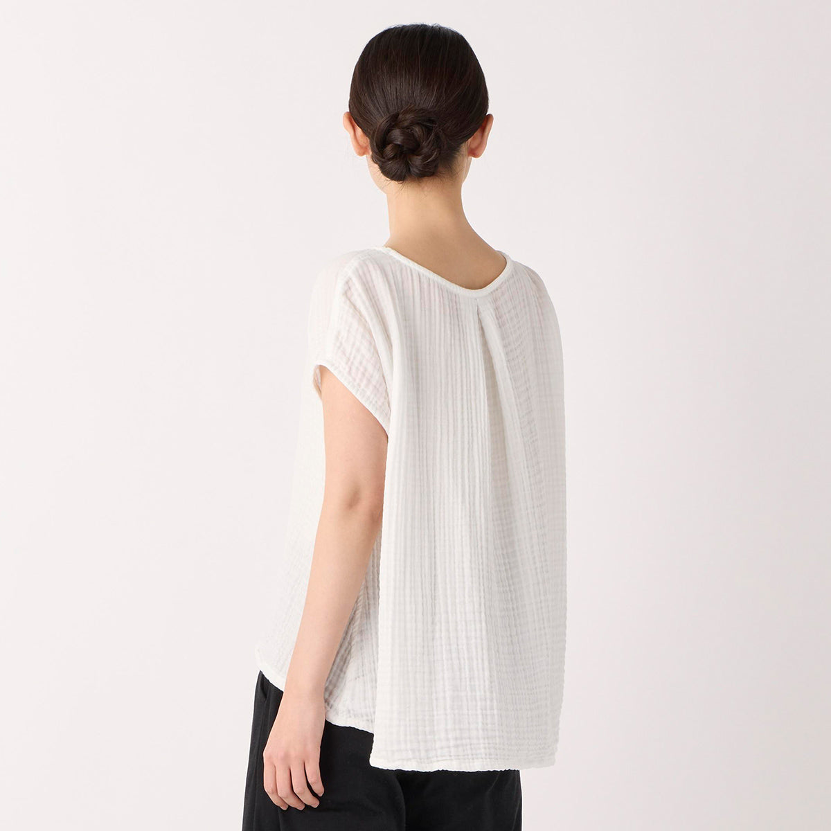 Crepe Gauze pullover in White