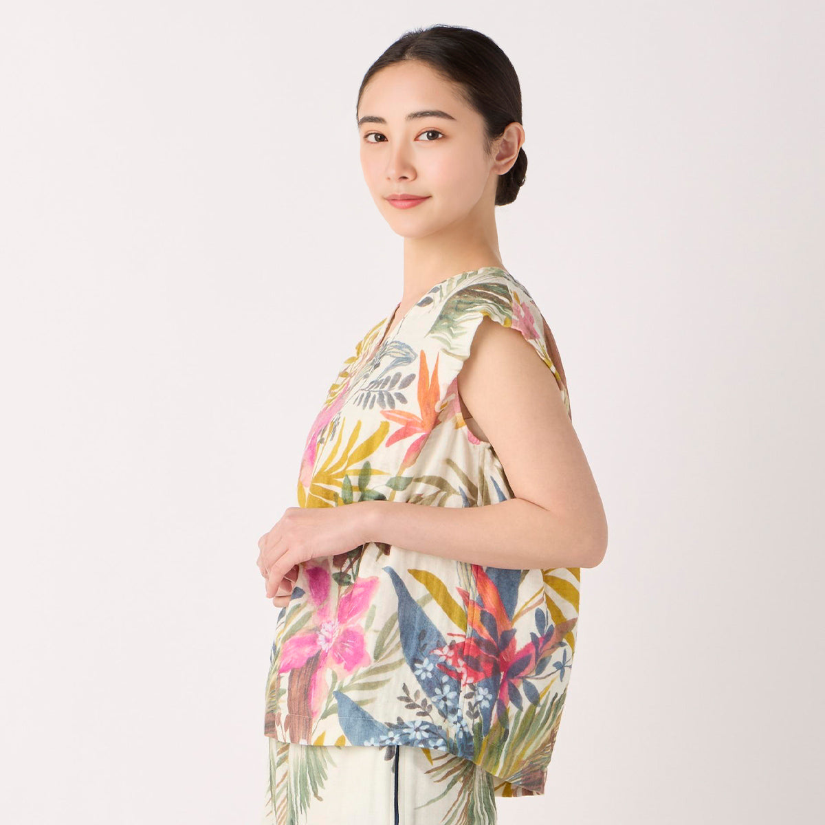 Marshmallow Gauze pullover in Ivory