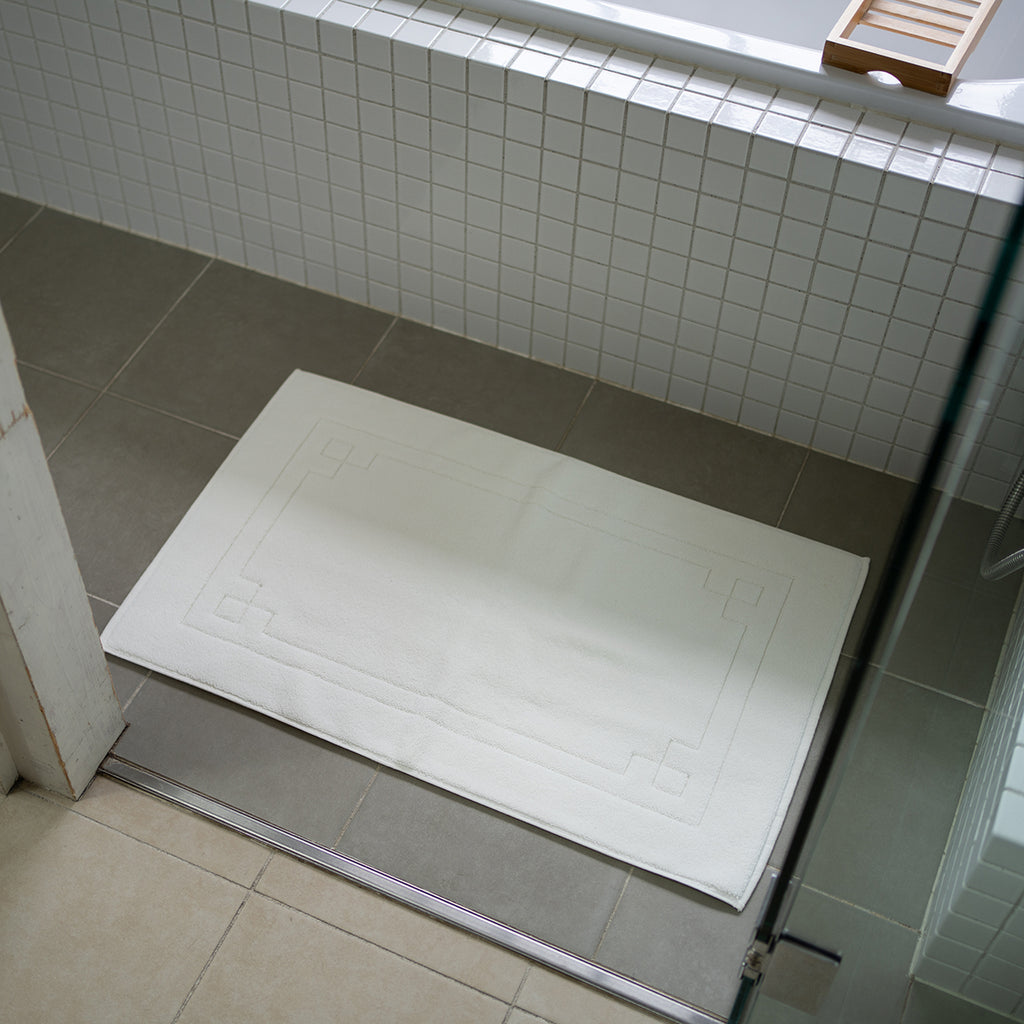 Merveille towel mat in White