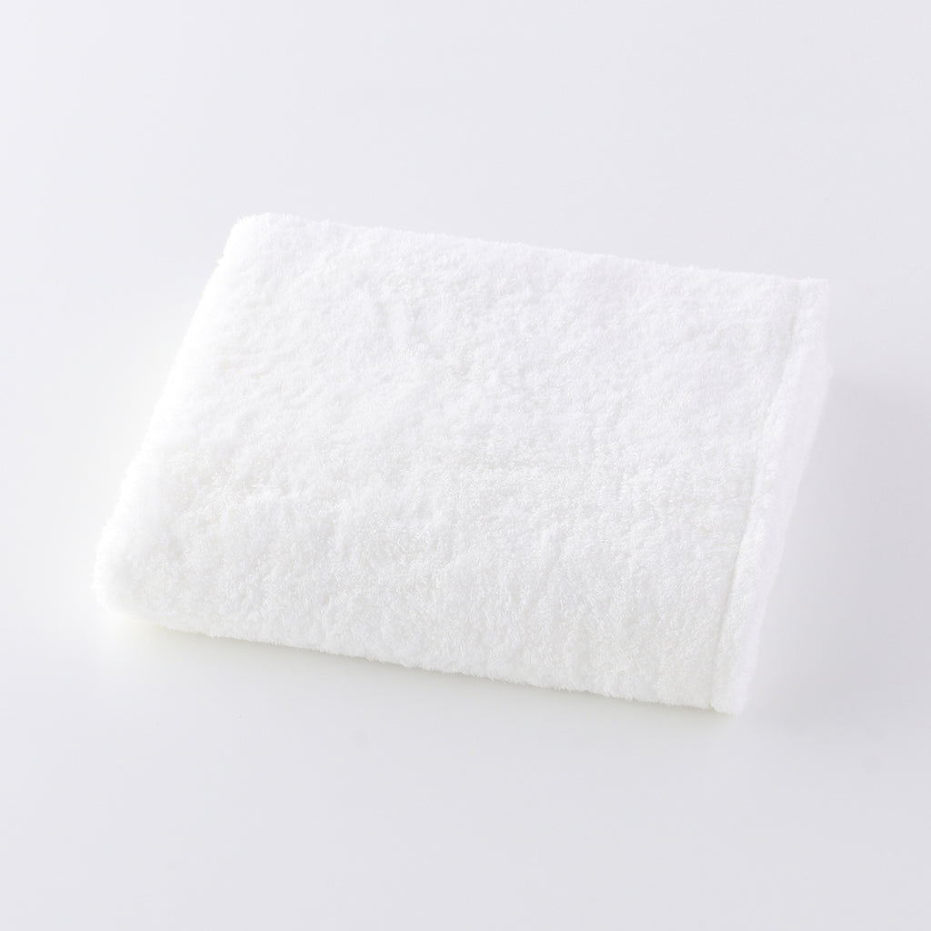 Shiho small bath towel in White