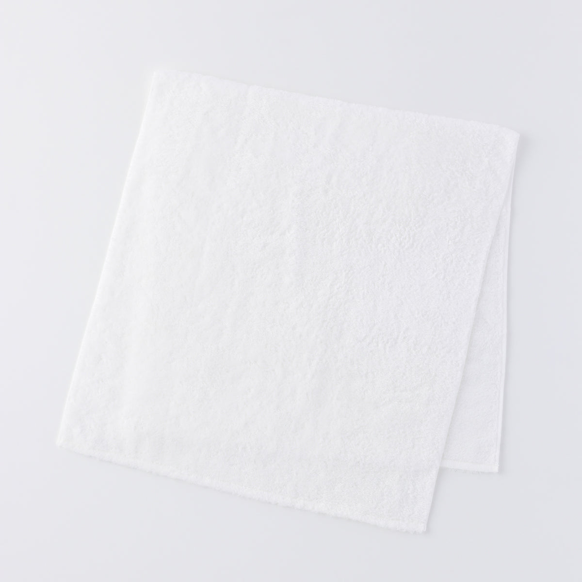 Shiho small bath towel in White