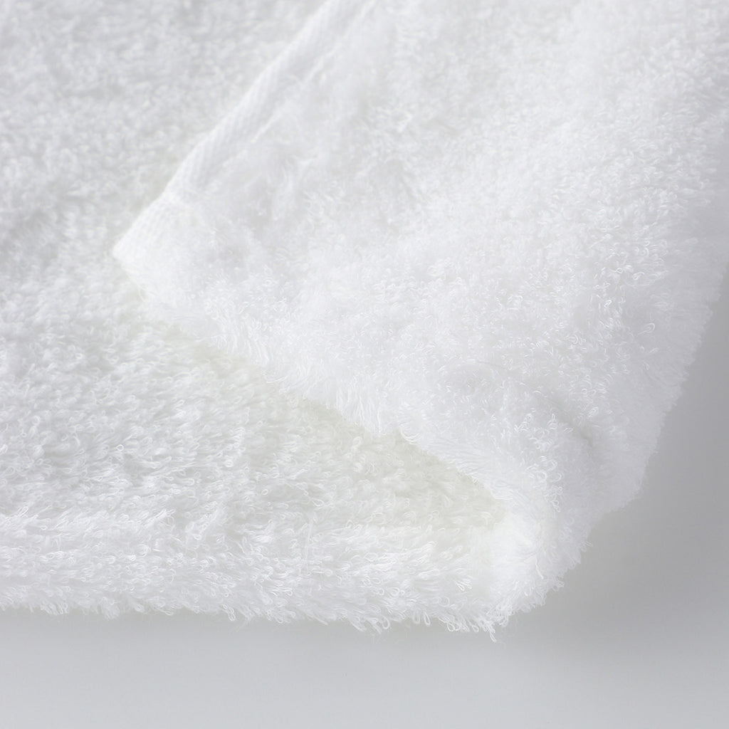 Shiho small bath towel in White