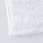 Shiho bath towel in White