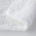 Shiho bath towel in White