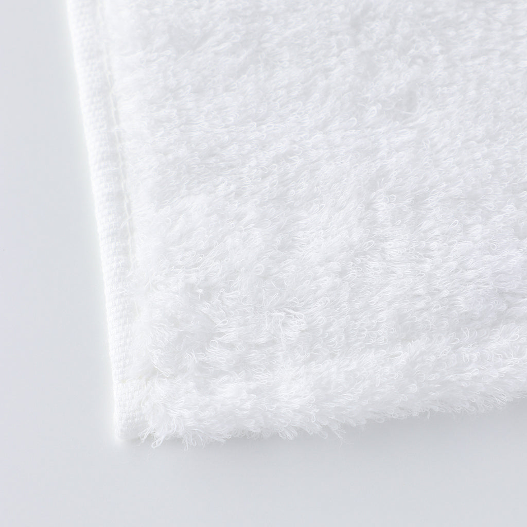Shiho face towel in White