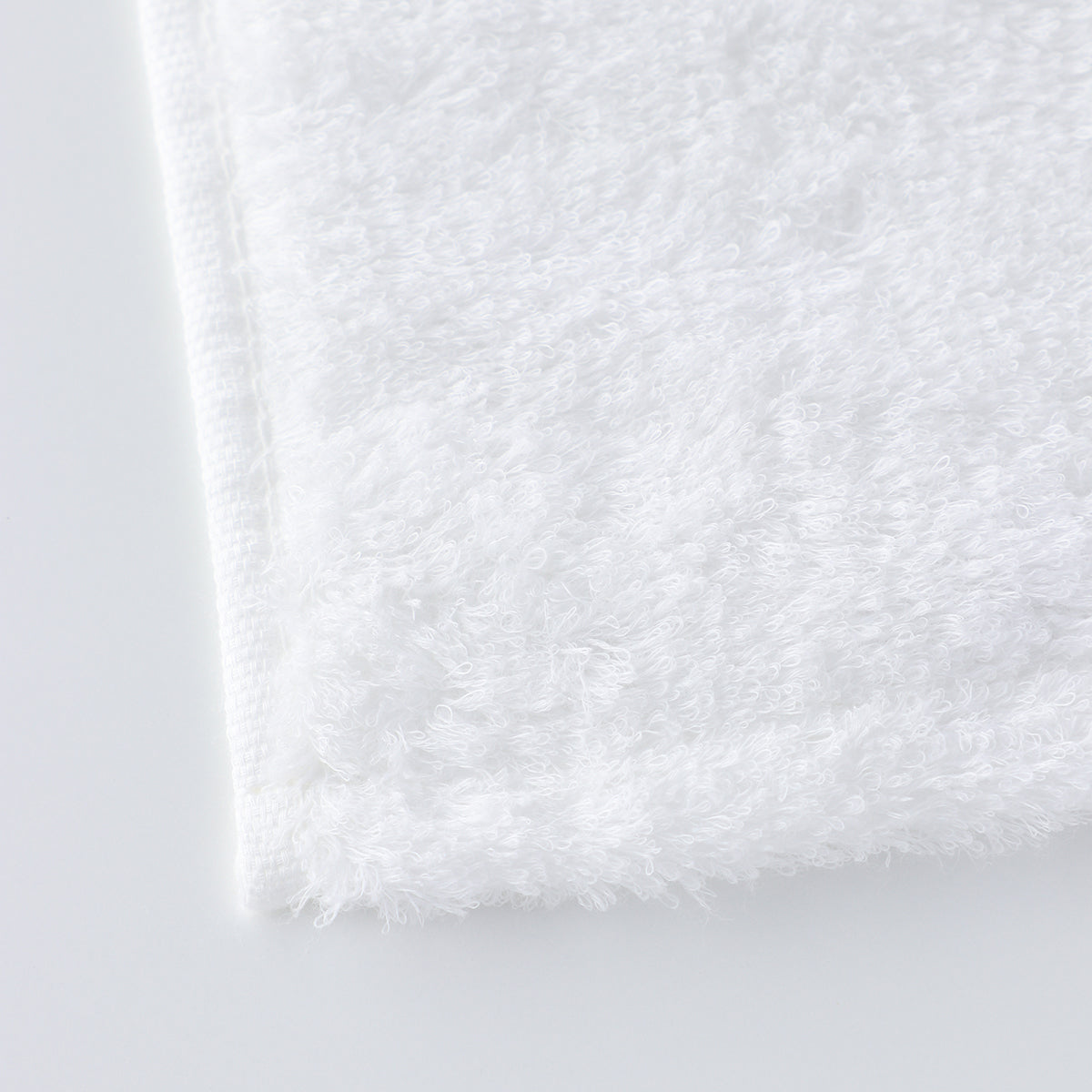 Shiho face towel in White